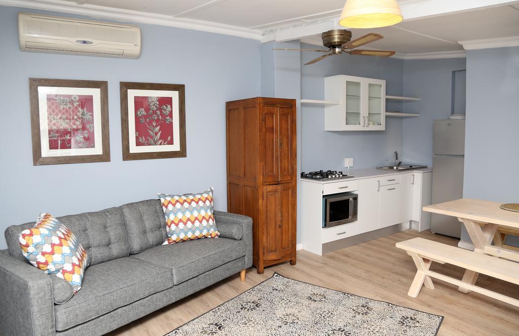 Newington Place Port Elizabeth Exterior photo